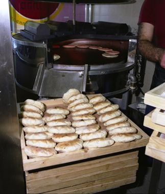 פיתות ג'ינה בעובדת יד 